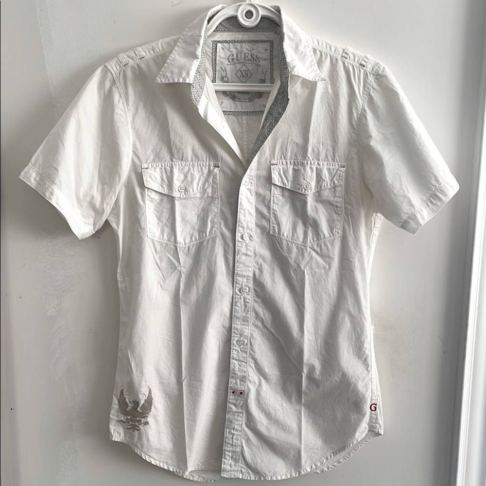 GUESS Mens White Button Down Shirt Live The Moment Eagle Graphic XS Like New